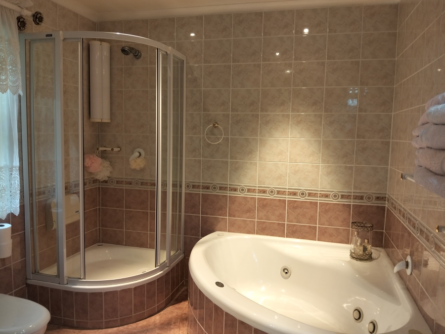 4 Bedroom Property for Sale in Van Der Hoff Park North West